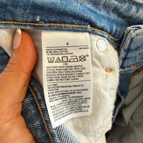 Old Navy Women’s Classic Blue Distressed Women Jeans - Picture 3 of 3